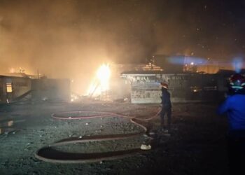 Diduga Korsleting Listrik, Gudang Ikan Dikawasan PPS Terbakar