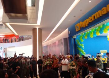 Gubernur Sultra Resmikan Pusat Perbelanjaan The Park Kendari