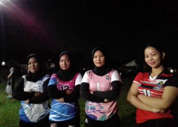 Resmi Digelar, Masyarakat Wua-wua Antusias Ikuti Turnamen Bola Voli Lot-Lot