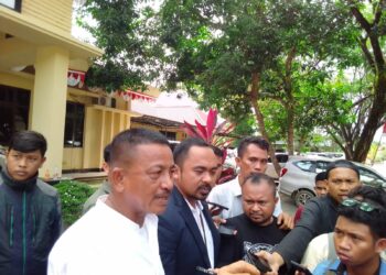 Tersangka Dirut PT MJ Didampingi Kuasa Hukum Penuhi Panggilan Penyidik Polda Sultra
