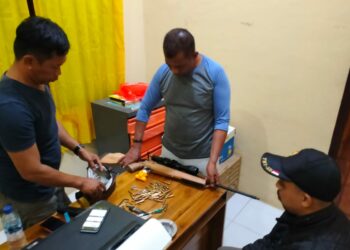 Kapolsek Kabaena Tangkap Pria Membawa Senjata Rakitan