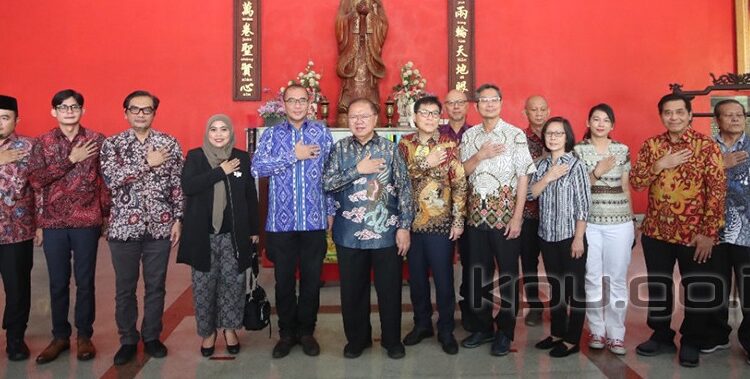KPU saat audiens dengan Majelis Tinggi Agama Khonghucu Indonesia di Klenteng Kong Miao, Jakarta. -foto:kpu.go.id-