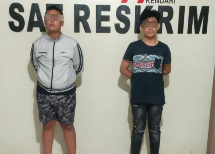 Dua remaja di Kendari berinisial MAF(17) dan MR(15) ditangkap keadapatan bawa sajam/Foto : Istimewa