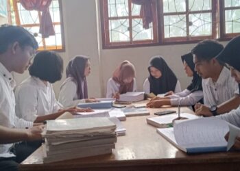 Mahasiswa UT Kendari Menempuh Studi PKP di  Perpustakaan Konawe