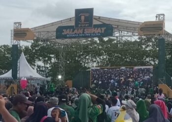 Ribuan Peserta Jalan Sehat PPP Penuhi Alun-alun MTQ Kendari
