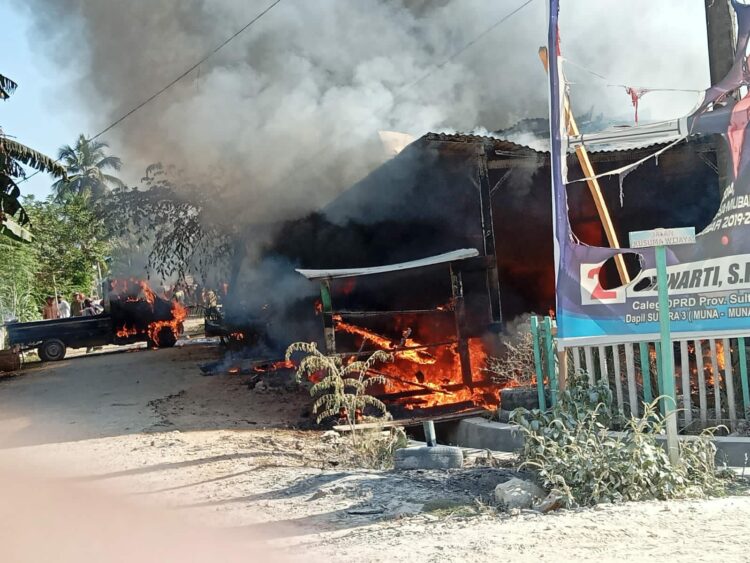 Bengkel Milik Warga Wakobalu Hangus Terbakar, Kerugian Ditaksir Ratusan Juta
