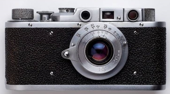 Kamera klasik, Fujifilm Instax Mini 40. –foto:pexels.com-