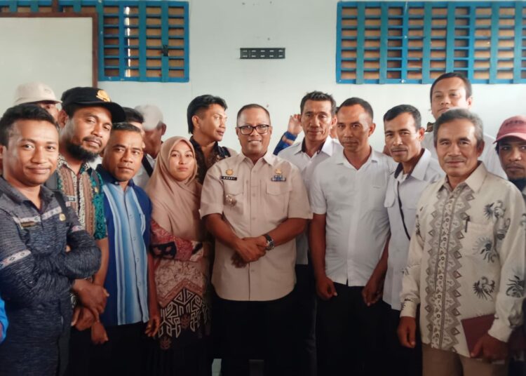 Puluhan Aparatur Sipil Negara (ASN) lingkup Dinas Pertanian Kabupaten Muna Barat (Mubar) Sulawesi Tenggara (Sultra) yang berprofesi sebagai Penyuluh Pertanian Lapangan (PPL) bakal mendapatkan Tambahan Penghasilan Pegawai (TPP) setara pejabat eselon III dan IV/Foto : Istimewa