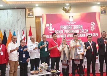 Yudhi-Nirna Daftar di KPU Kota Kendari