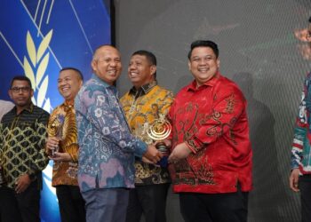 Yudhianto Mahardika Anton Timbang Raih Penghargaan Pemuda Inspiratif Dalam Sultra Awards 2024