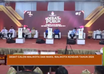 Lima Pasang Calon Wali Kota dan Wakil Wali Kota Kendari Adu Gagasan Dalam Debat Perdana
